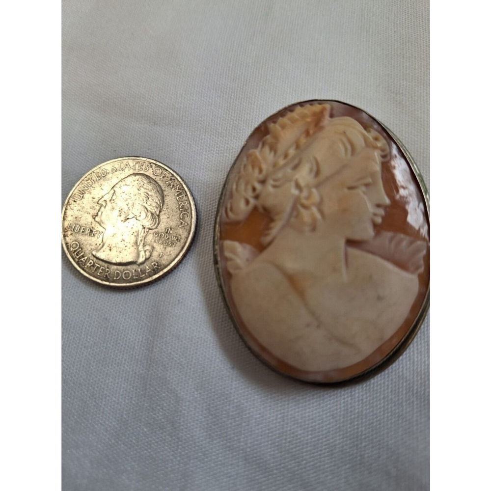 cameo brooch